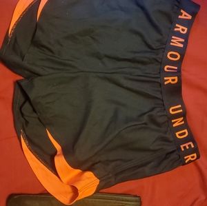 Under armour women's SM shorts